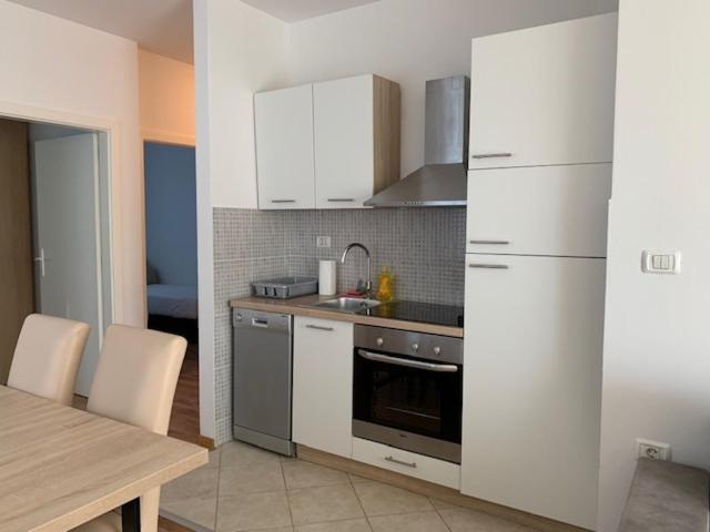 Neea Apartments Медулин Екстериор снимка