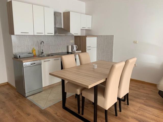 Neea Apartments Медулин Екстериор снимка